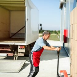 How to Become a Fashion Cloth Courier